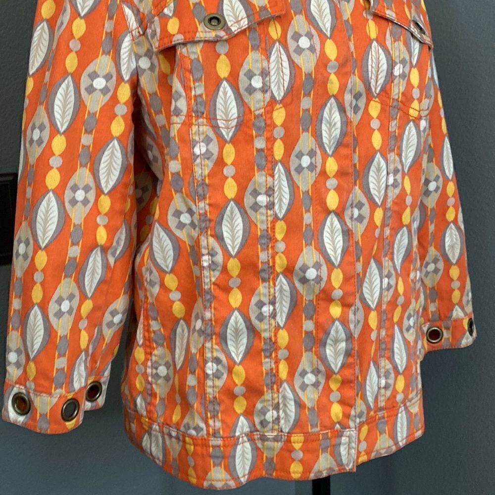 Multiples Patterned Cropped Sleeve Jacket Large Grommet Details - Picture 5 of 14